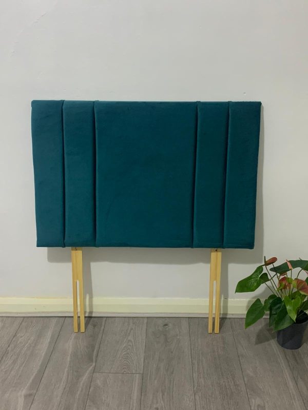 Plush velvety & Comfortable Chesterfield-upholstered-headboard